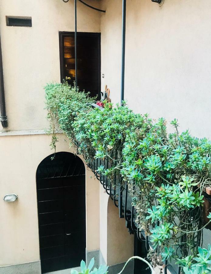Comecasa Duomo - San Babila Lovely Apartment Милано Екстериор снимка