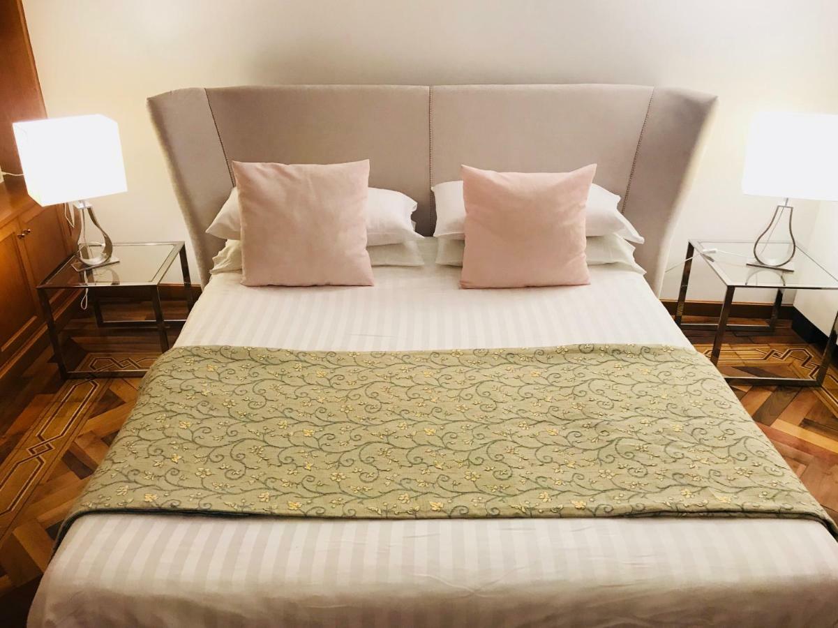 Comecasa Duomo - San Babila Lovely Apartment Милано Екстериор снимка